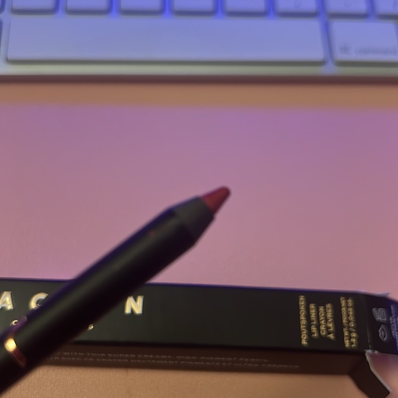 Jaclyn Cosmetics PoutSpoken Lip Liner - Picture 4 of 4